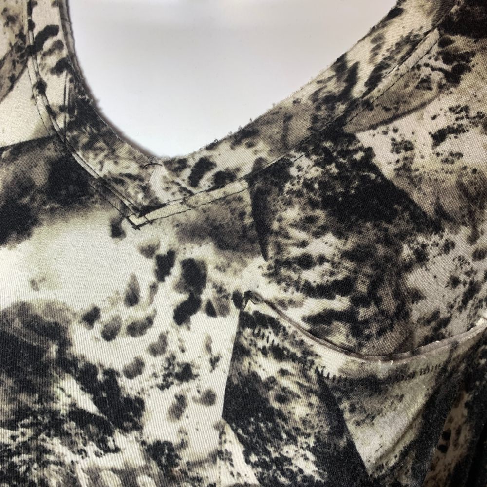 Rock and Republic Black and Grey Top Size Large Sku00.00-6o-123